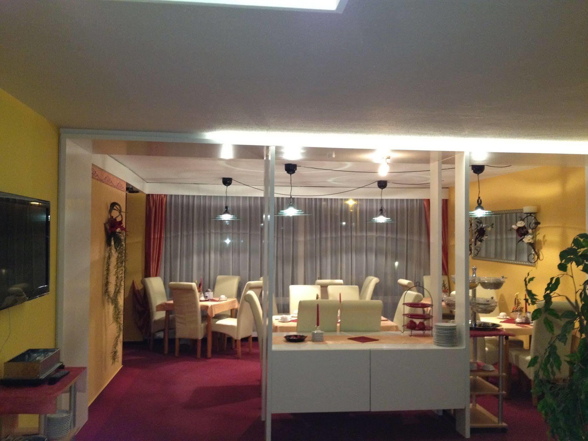 Stadthotel-Garni Neuwied Extérieur photo